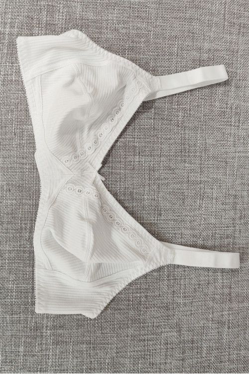 LE SOUTIEN GORGE - 1 2